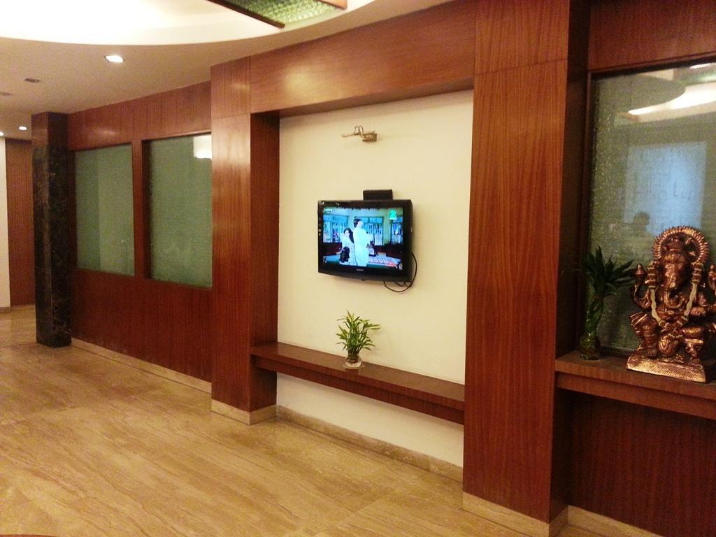 Citi International Hotel New Delhi Exterior photo